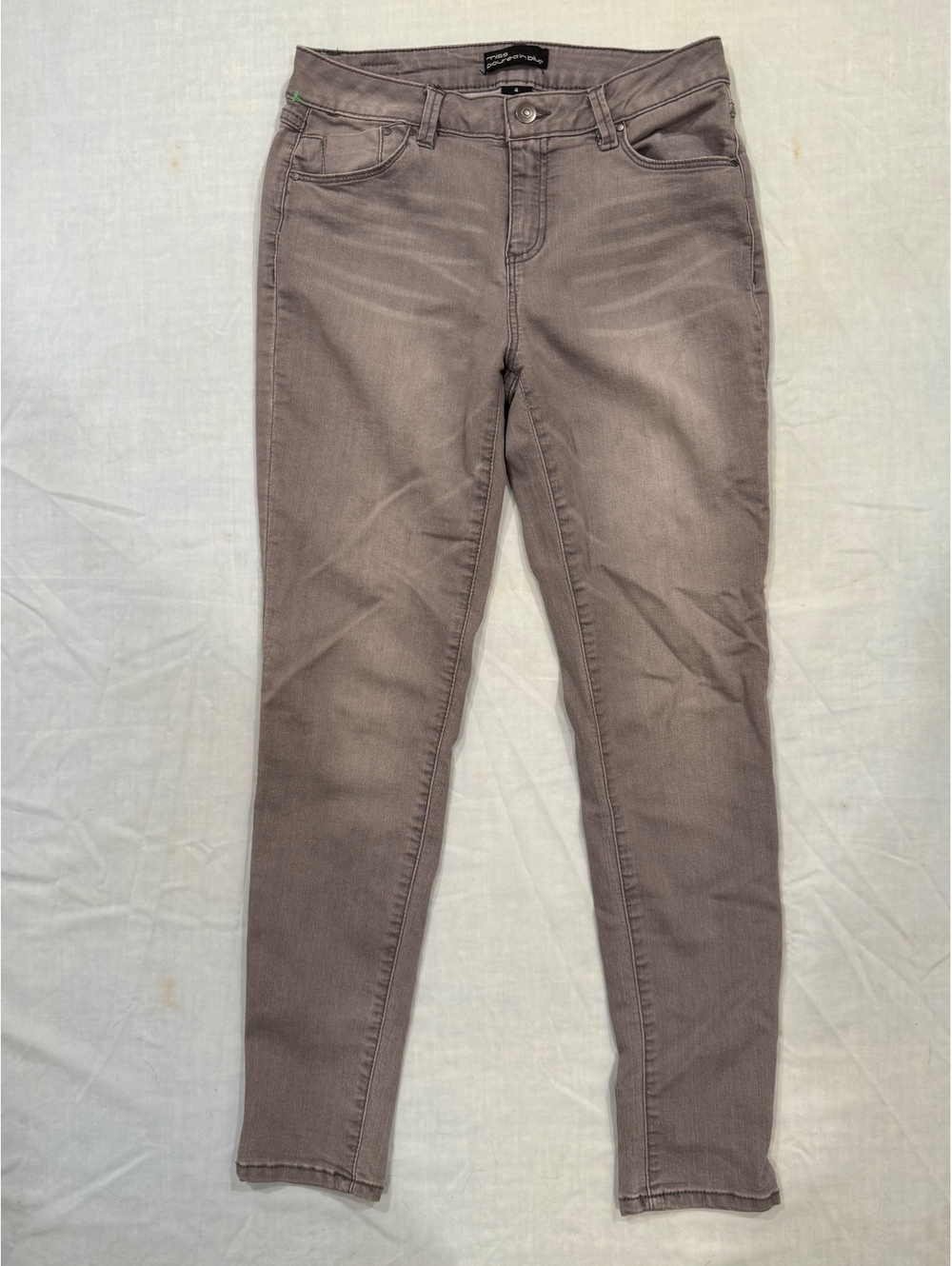 Miss Poured In Blue Women’s Size 4 Gray Skinny Jeans Stretch 27” Inseam
